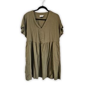 Universal Thread Green Tunic Top